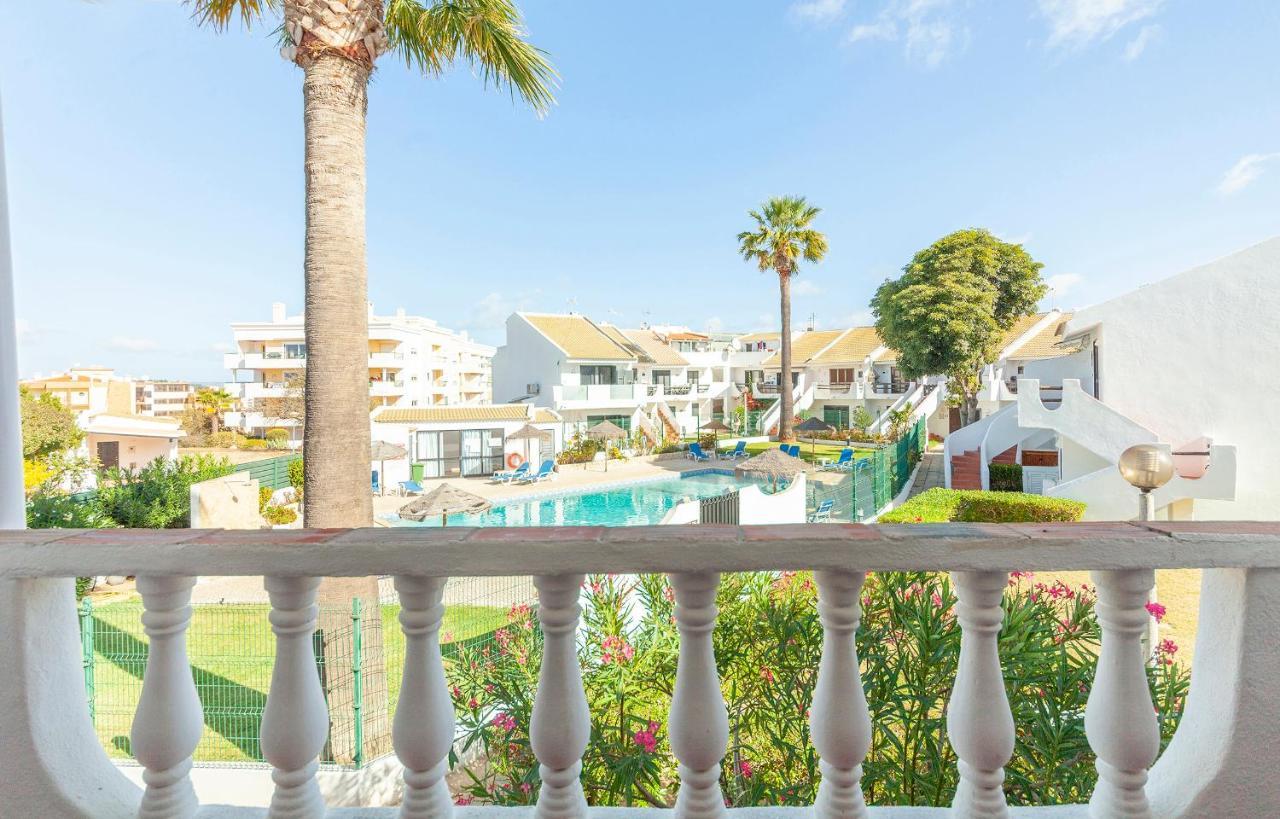 C06 - Water Tower Townhouse With Pool Holiday home
