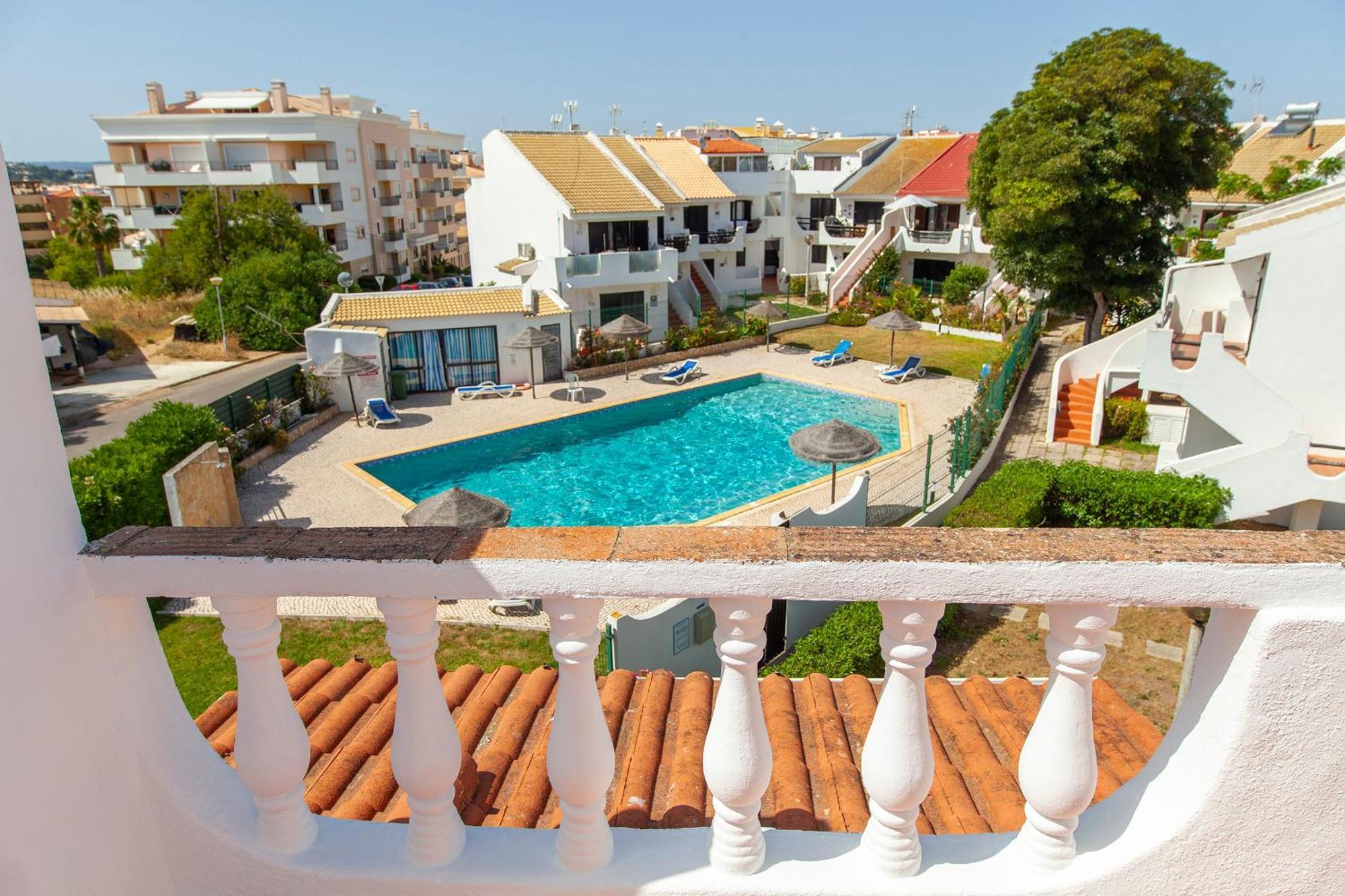 C06 - Water Tower Townhouse With Pool *