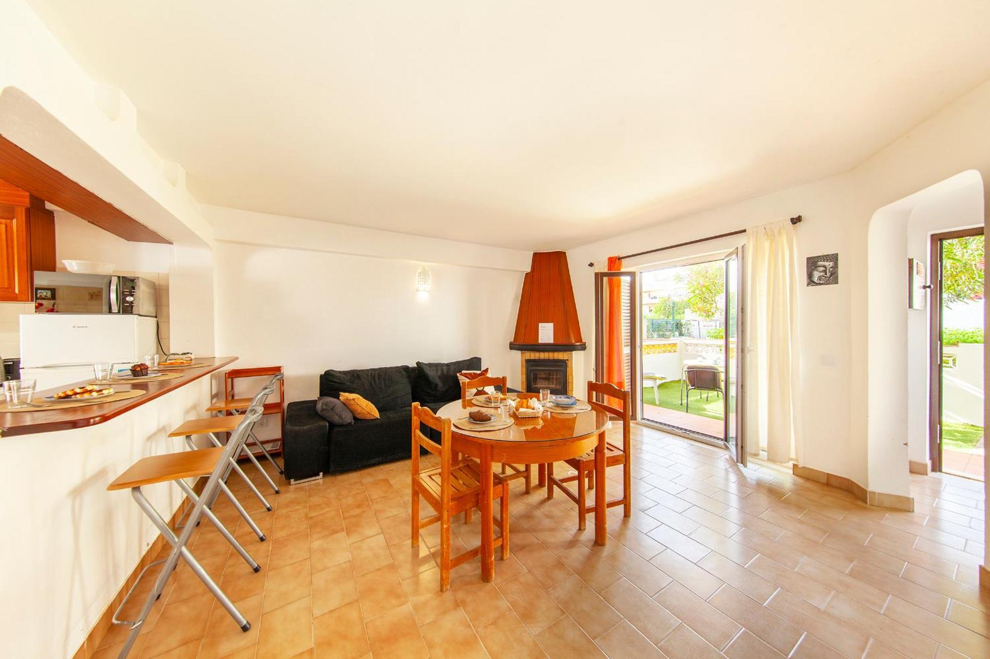 C06 - Water Tower Townhouse With Pool Holiday home *