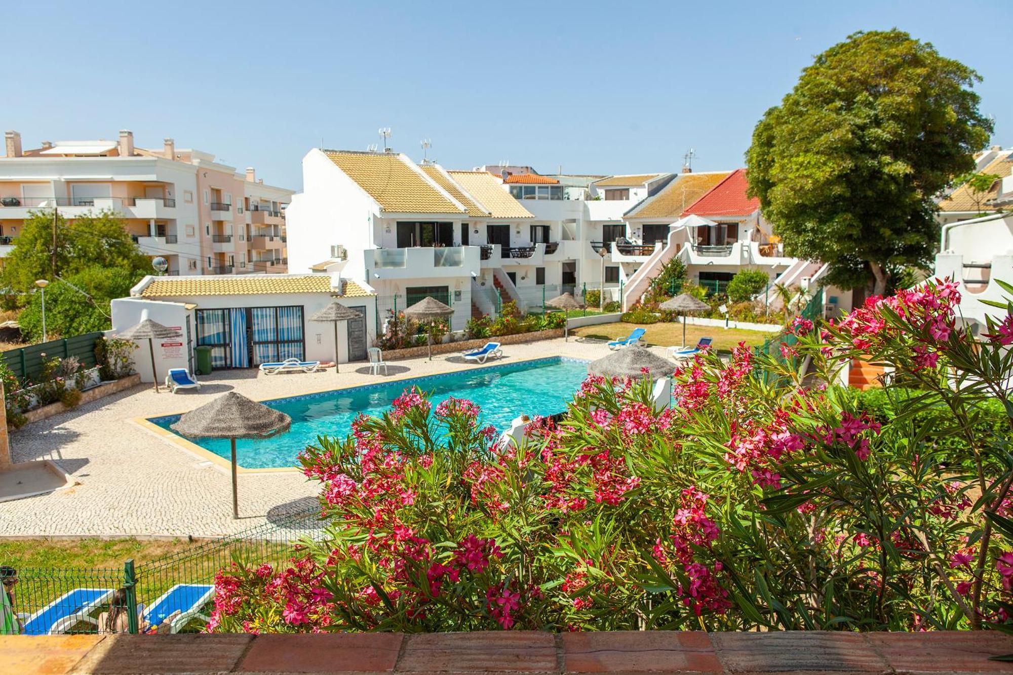 C06 - Water Tower Townhouse With Pool Holiday home Lagos