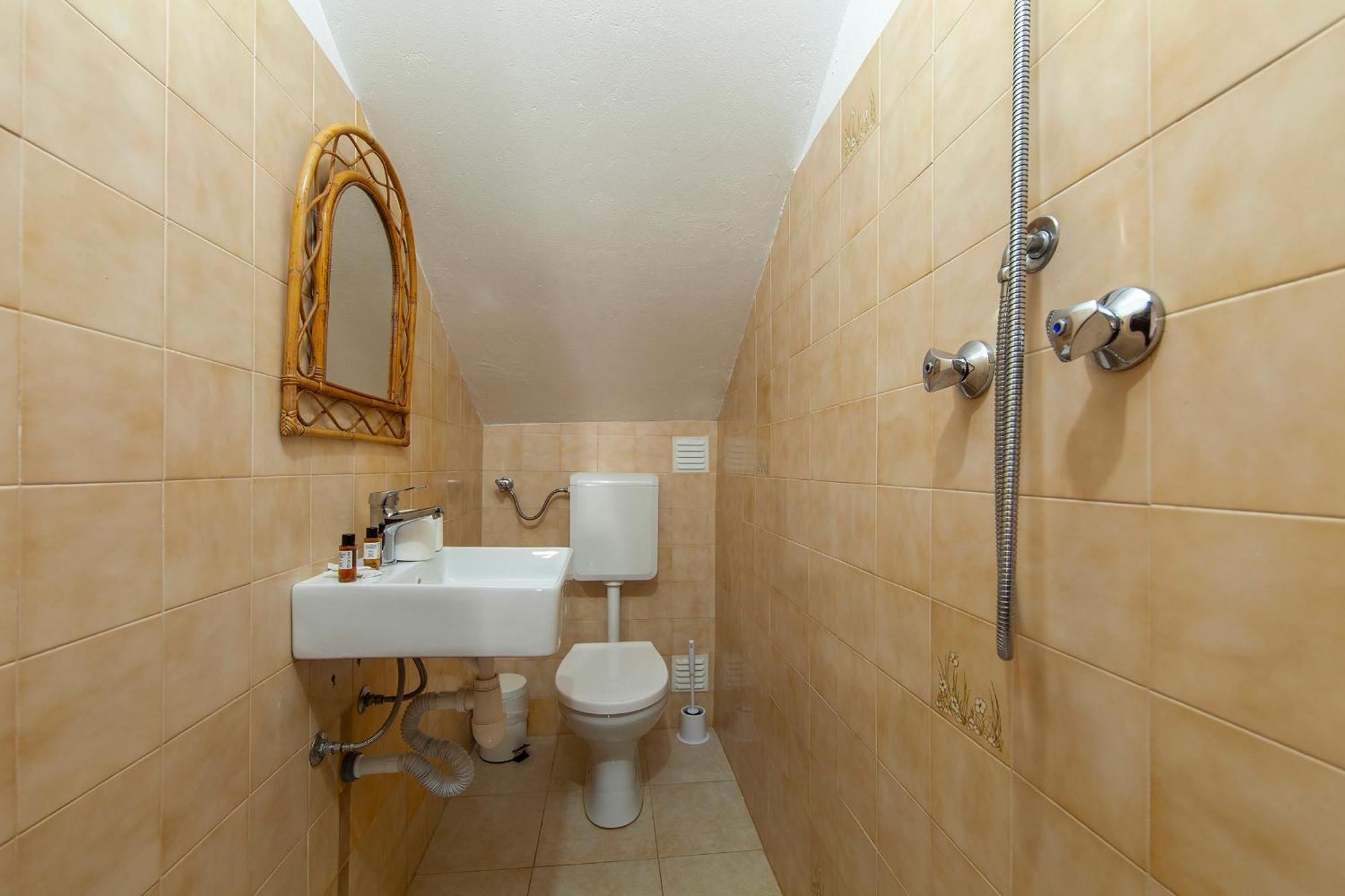 C06 - Water Tower Townhouse With Pool Lagos